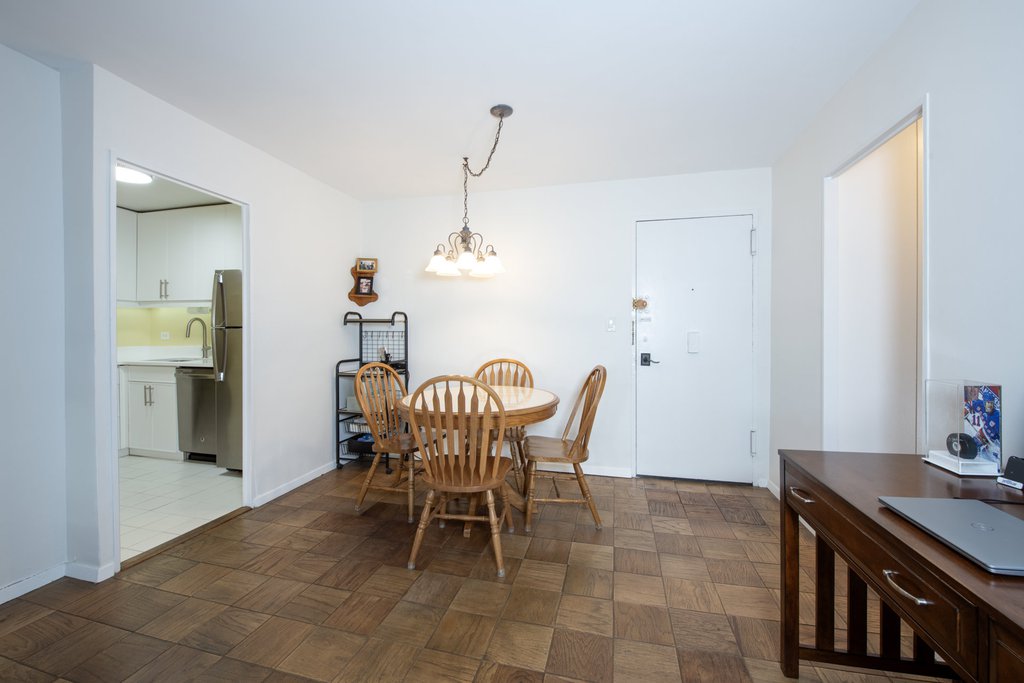 370 East 76th Street, Unit B704 photo 4