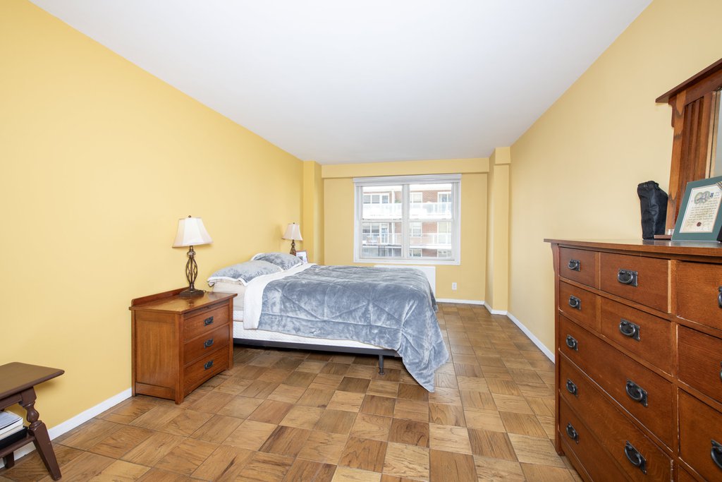 370 East 76th Street, Unit B704 photo 6