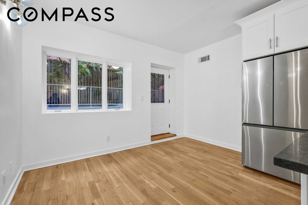 802 Dekalb Avenue, Unit 1B photo 6