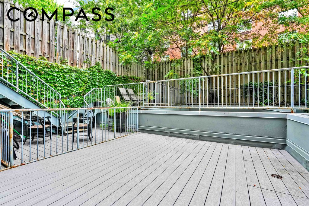 802 Dekalb Avenue, Unit 1B photo 8