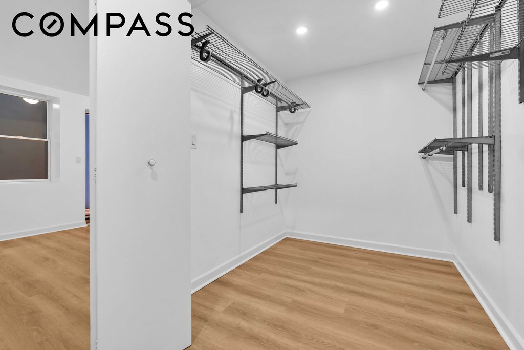 802 Dekalb Avenue, Unit 1B photo 30