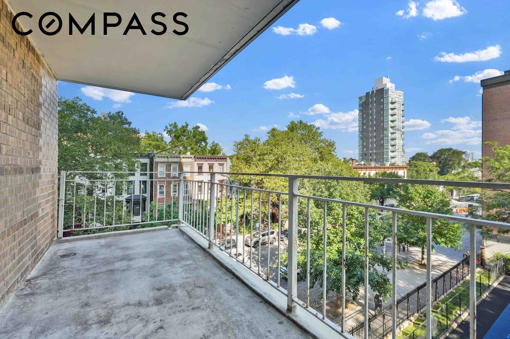 185 Hall Street, Unit 413 photo 14