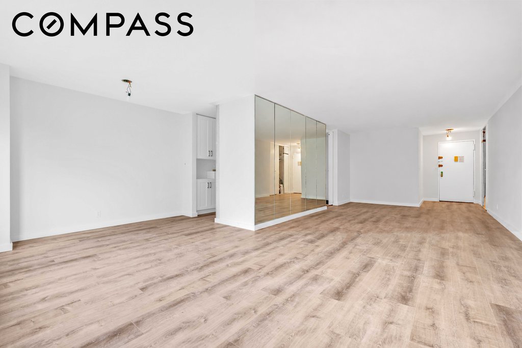 185 Hall Street, Unit 413 photo 6