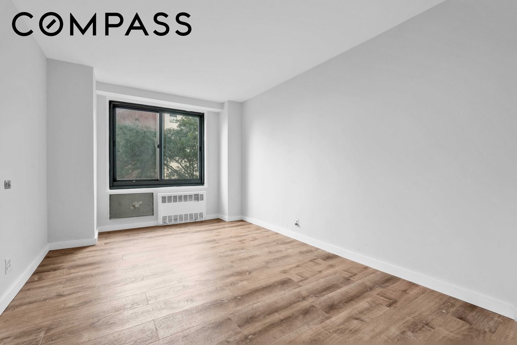 185 Hall Street, Unit 413 photo 9