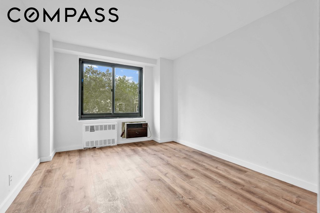 185 Hall Street, Unit 413 photo 11