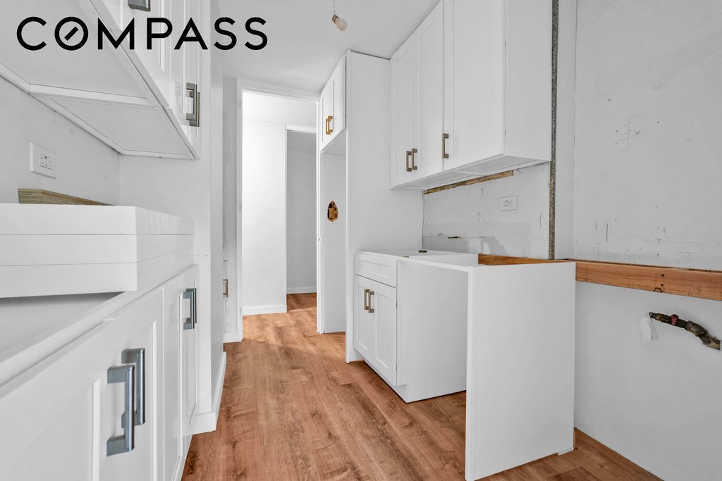 185 Hall Street, Unit 413 photo 16