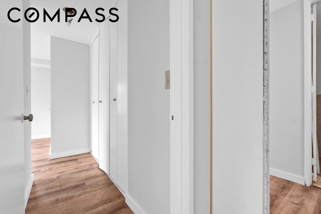185 Hall Street, Unit 413 photo 18