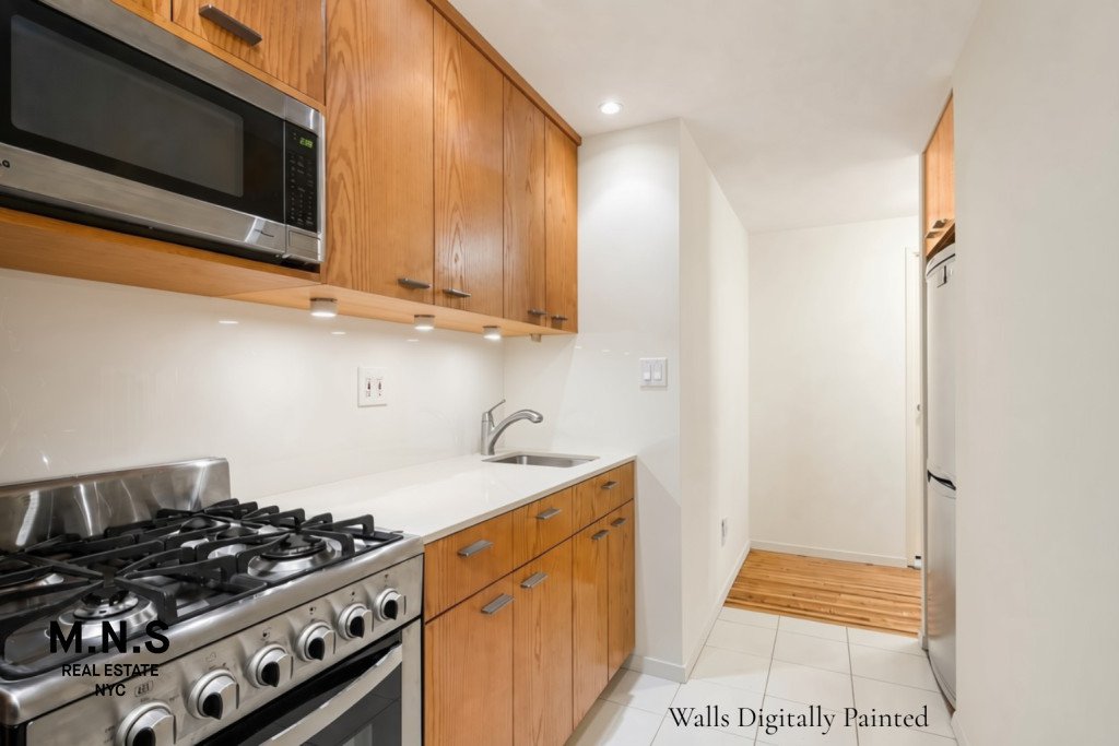 100 West 15th Street, Unit 2B photo 7