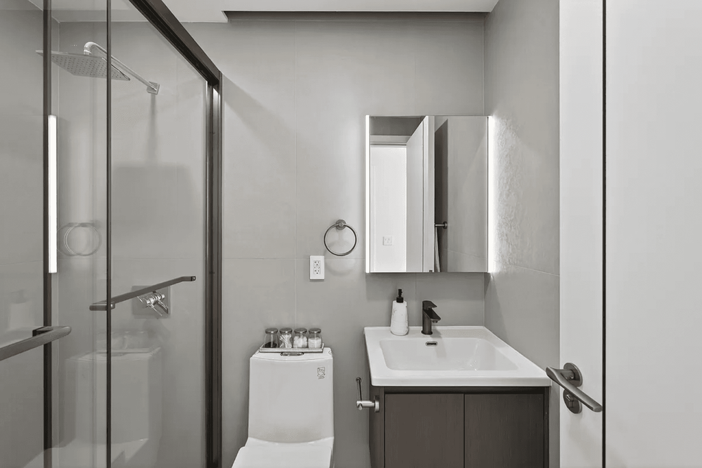 11-52 44th Drive, Unit PHA photo 8