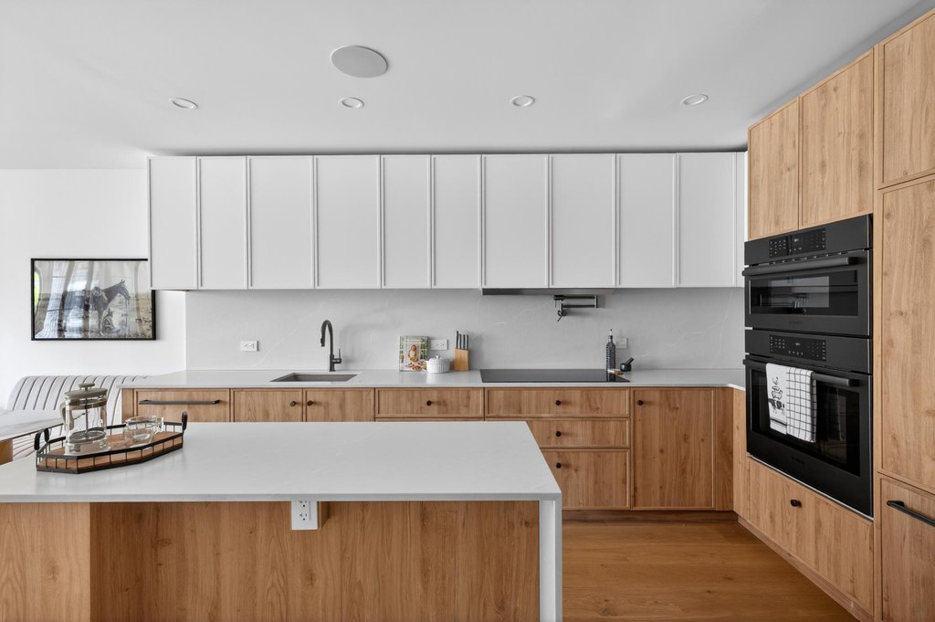 1110 Manhattan Avenue, Unit 2 photo 2