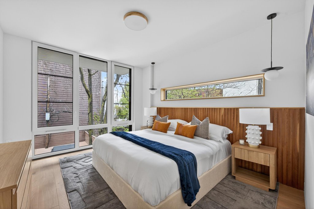 1110 Manhattan Avenue, Unit 2 photo 9