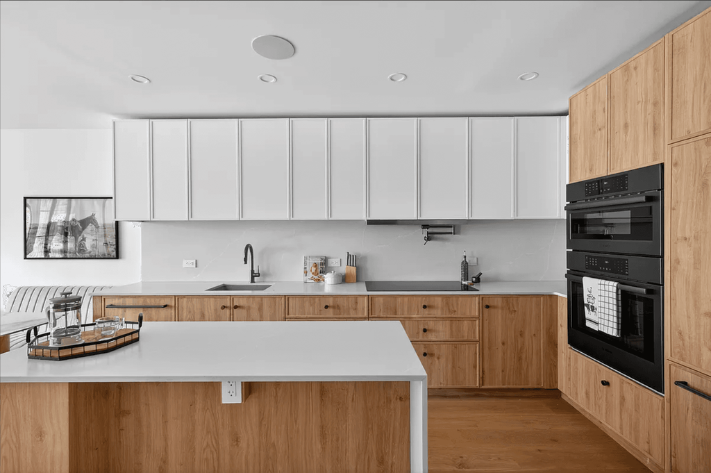 1110 Manhattan Avenue, Unit 6 photo 2