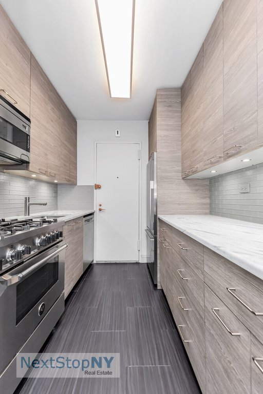 400 East 56th Street, Unit 25F photo 5