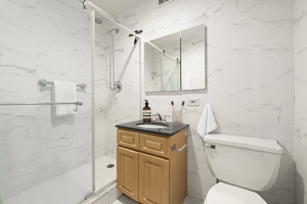 50 Henry Street, Unit 7B photo 5