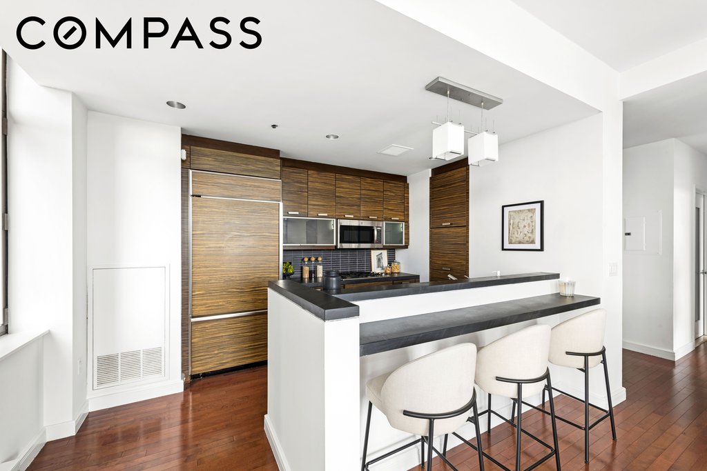 101 West 24th Street, Unit 15B photo 6