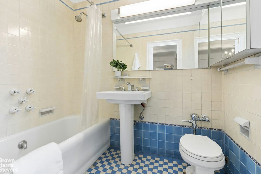 128 Central Park South, Unit 11A photo 11