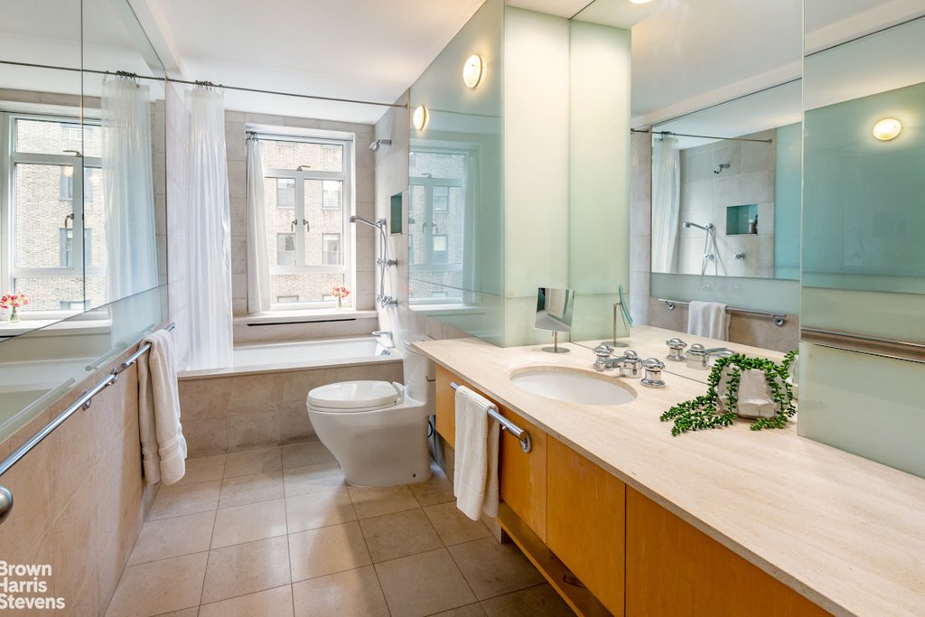 19 East 88th Street, Unit 8C photo 6
