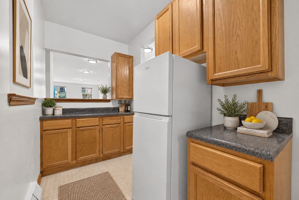 316 West 47th Street, Unit 4F photo 4