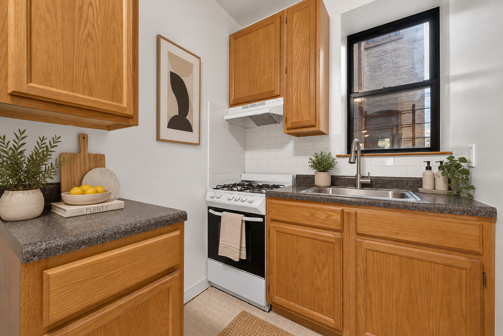 316 West 47th Street, Unit 4F photo 5