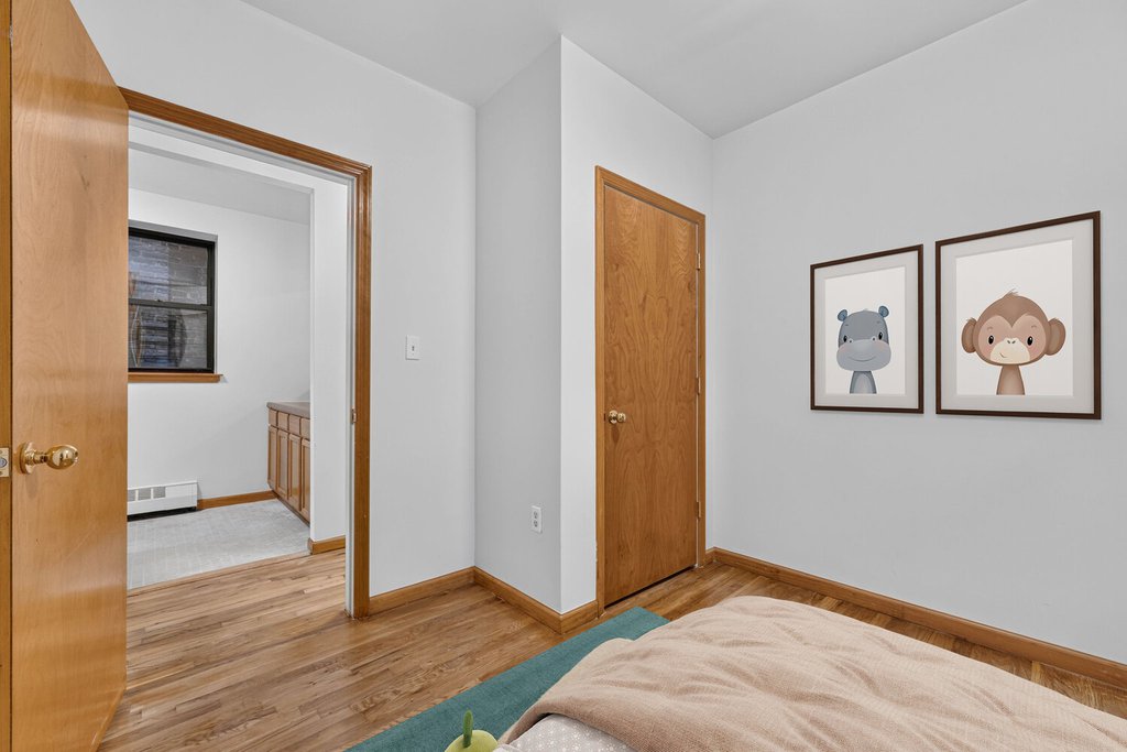 316 West 47th Street, Unit 4F photo 9