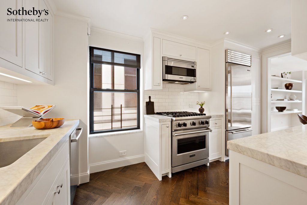 166 East 61st Street, Unit 11F photo 4