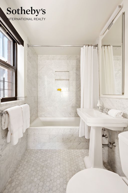 166 East 61st Street, Unit 11F photo 6