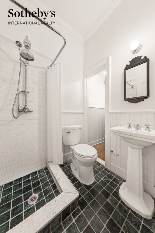 302 West 102nd Street, Unit 2 photo 3
