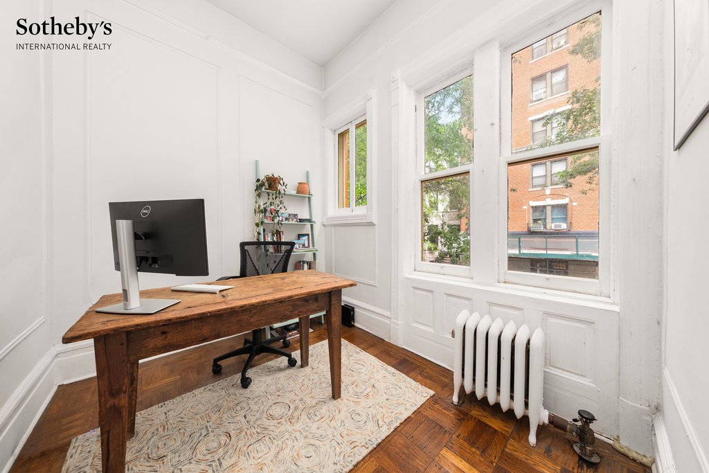 302 West 102nd Street, Unit 2 photo 4