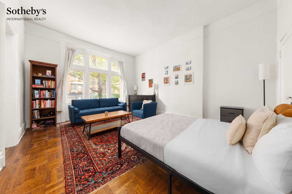 302 West 102nd Street, Unit 2 photo 6