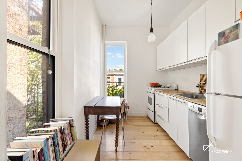 582 Morgan Avenue, Unit 3A photo 2