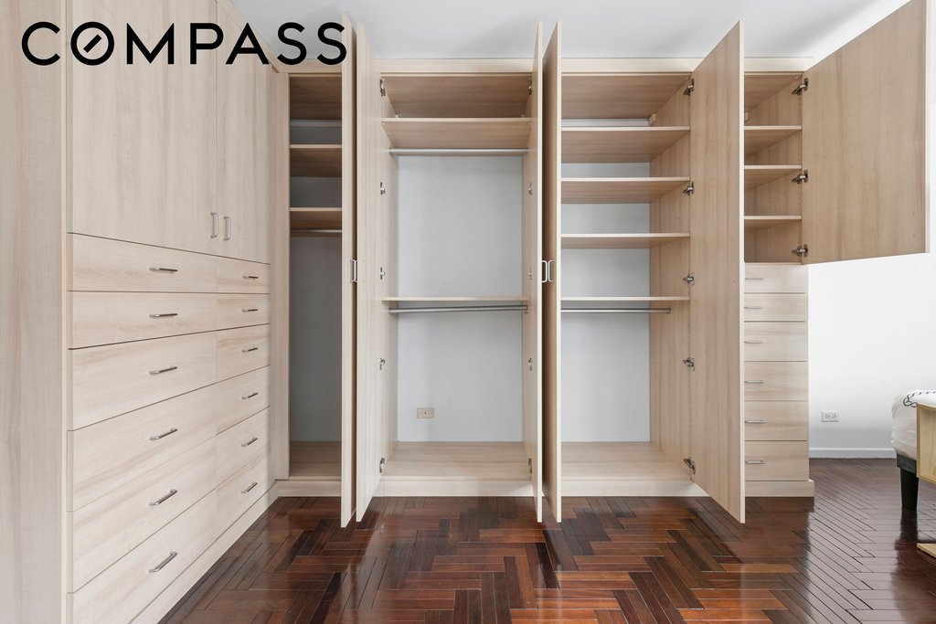 2373 Broadway, Unit 1009 photo 5