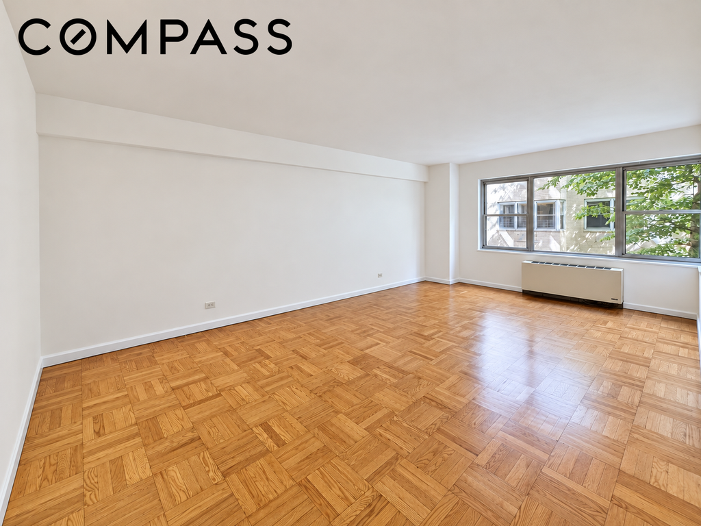 11 Fifth Avenue, Unit 5B photo 4