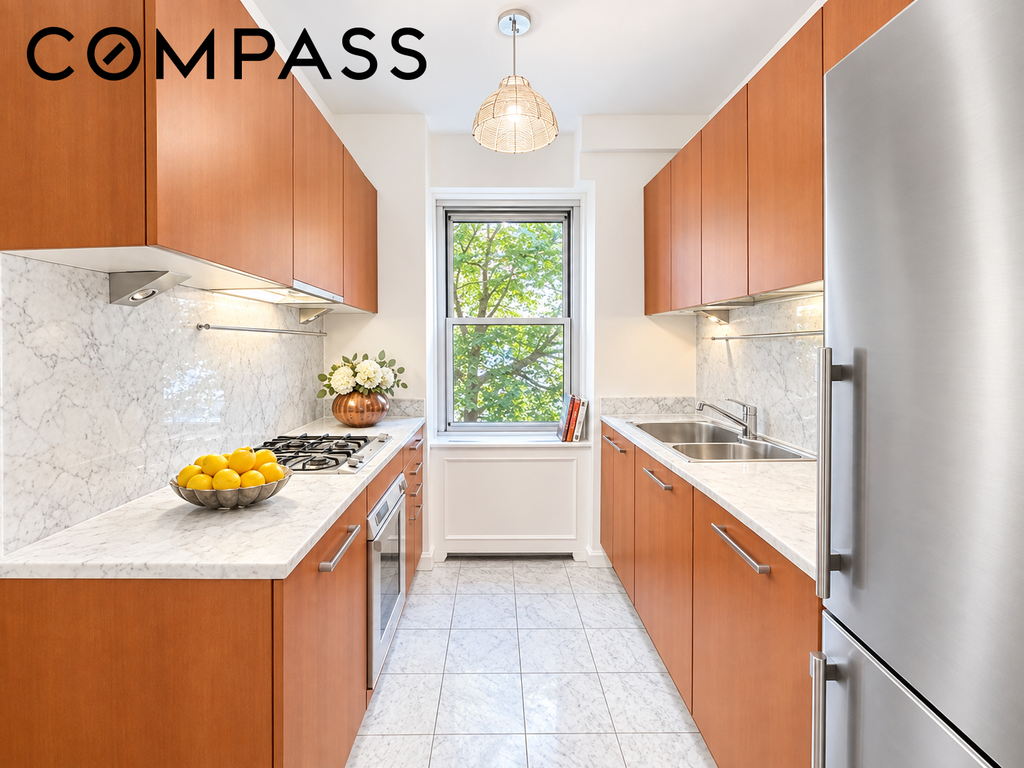 11 Fifth Avenue, Unit 5B photo 7
