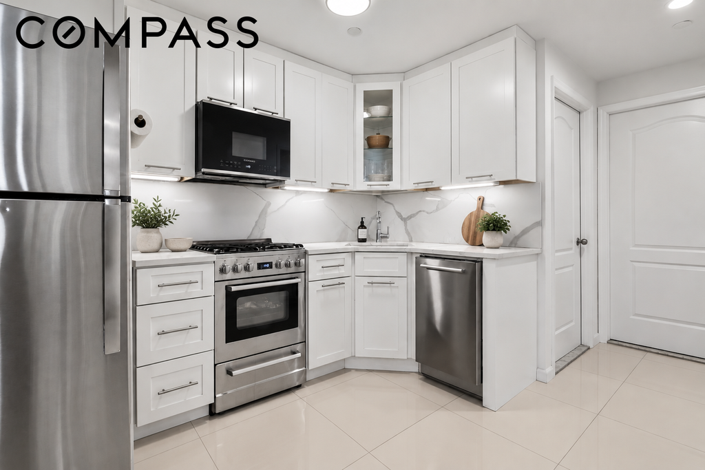 145 Kenilworth PLACE, Unit 2A photo 2