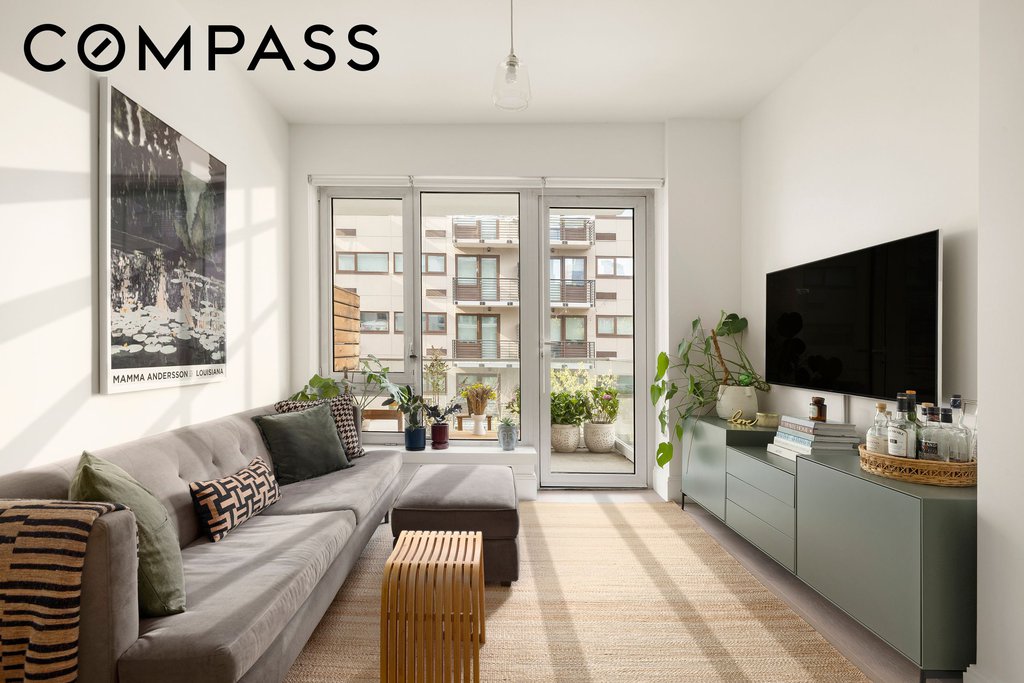 610 Warren Street, Unit 3D