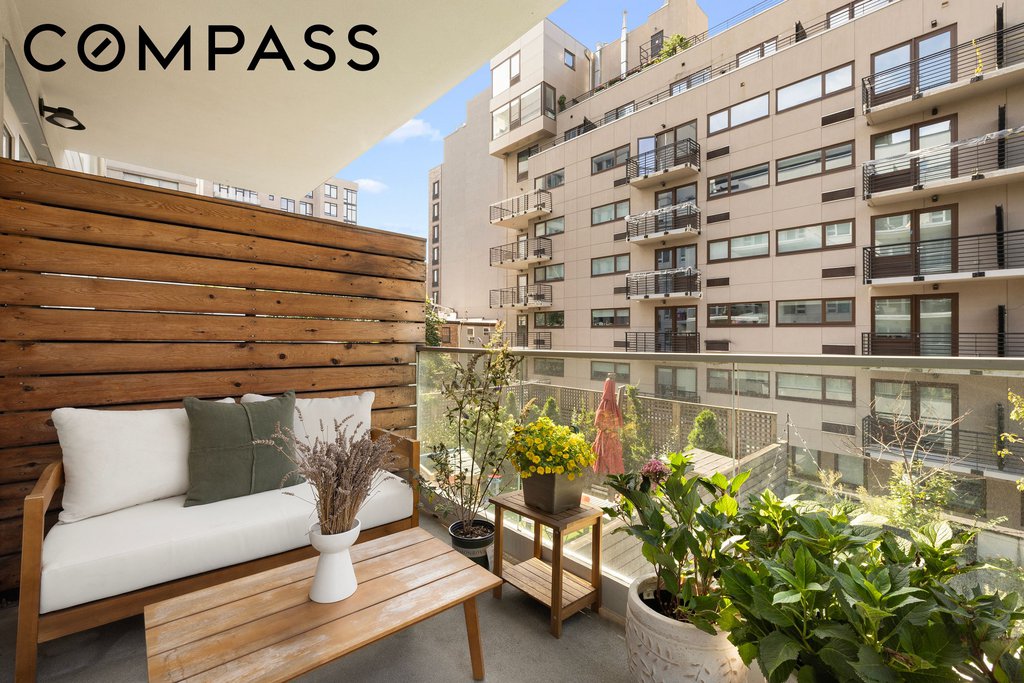 610 Warren Street, Unit 3D photo 5