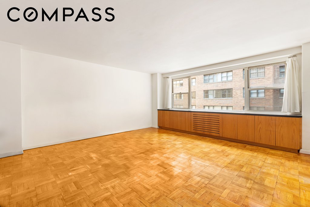 139 East 33rd Street, Unit 5O photo 2