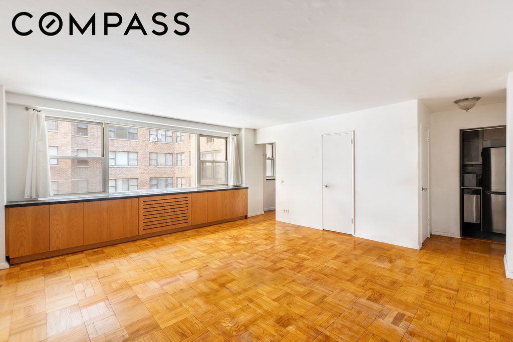 139 East 33rd Street, Unit 5O photo 4