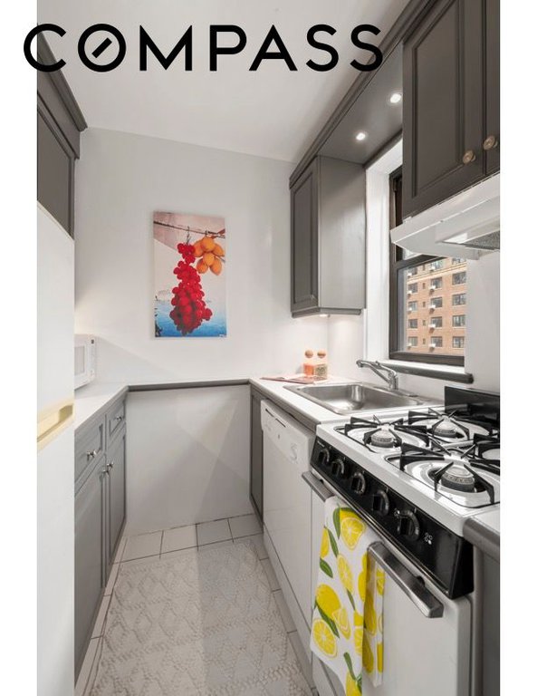 222 East 35th Street, Unit 6G photo 5