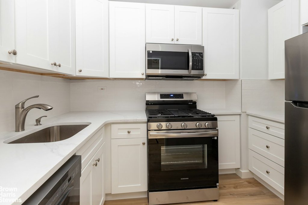 2621 Palisade avenue, Unit 1G photo 7