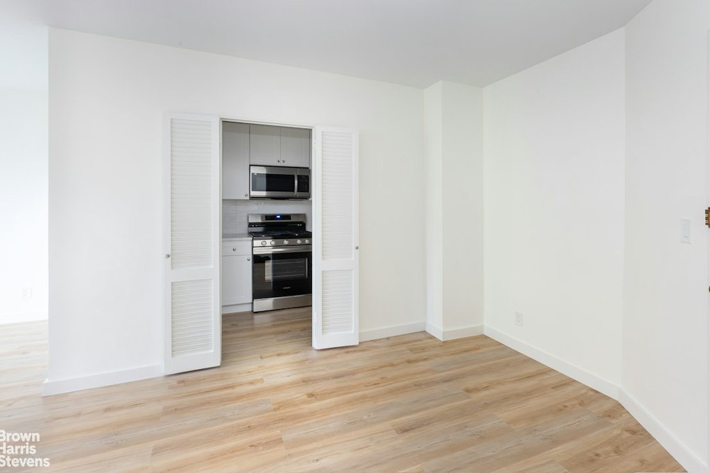 2621 Palisade avenue, Unit 1G photo 9