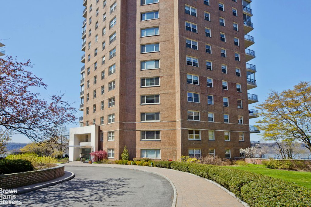 2621 Palisade avenue, Unit 1G photo 14