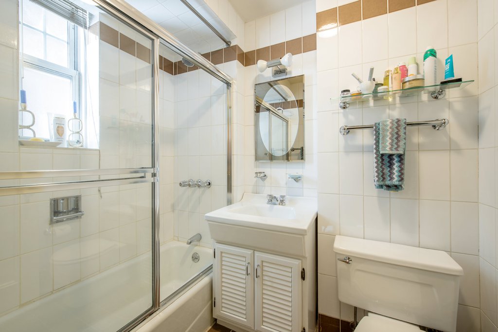 575 Park Avenue, Unit 109 photo 5