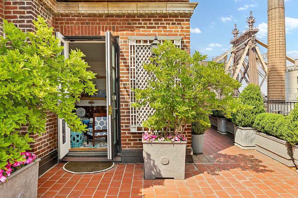 30 Sutton Place, Unit PHA photo 14