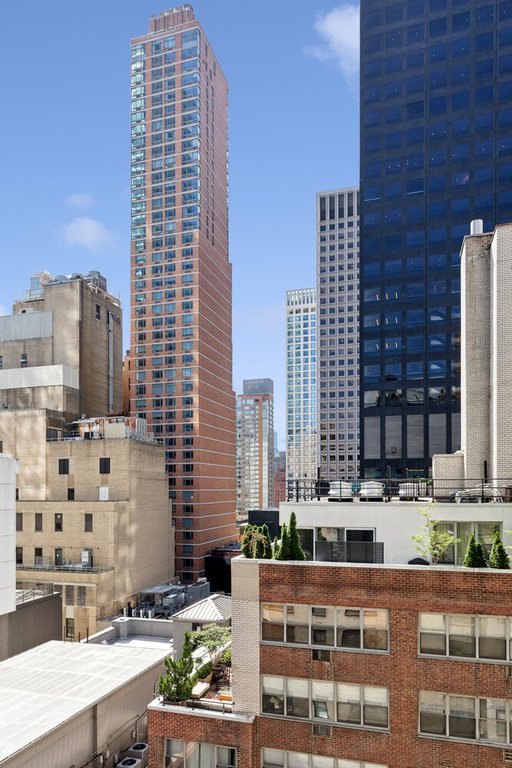 220 East 57th Street, Unit 14B photo 7