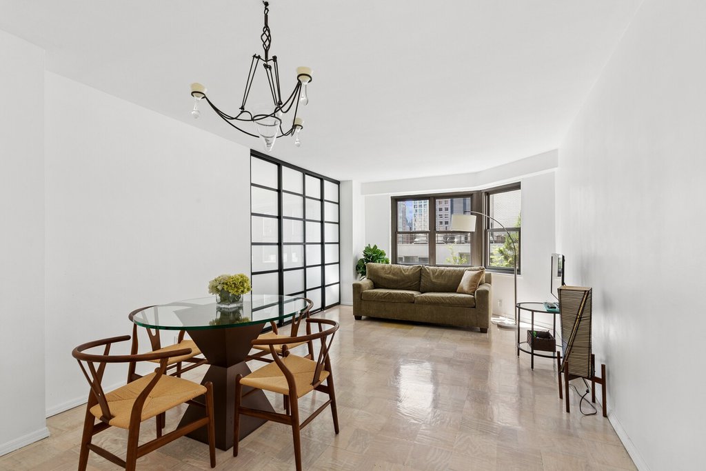 220 East 57th Street, Unit 14B
