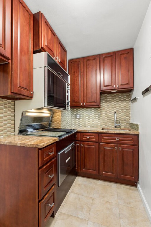 220 East 57th Street, Unit 14B photo 4