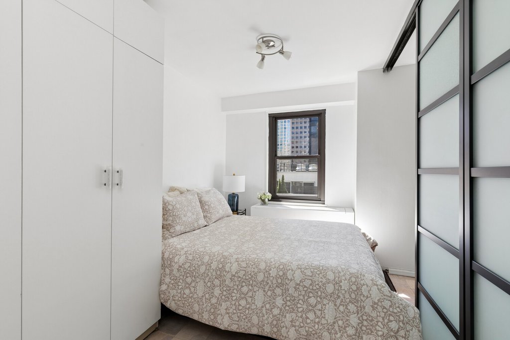 220 East 57th Street, Unit 14B photo 5