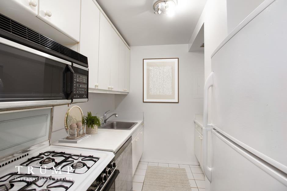 106 Central Park South, Unit 12B photo 3