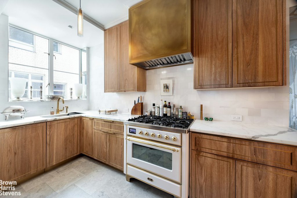 784 Park Avenue, Unit 18B photo 10